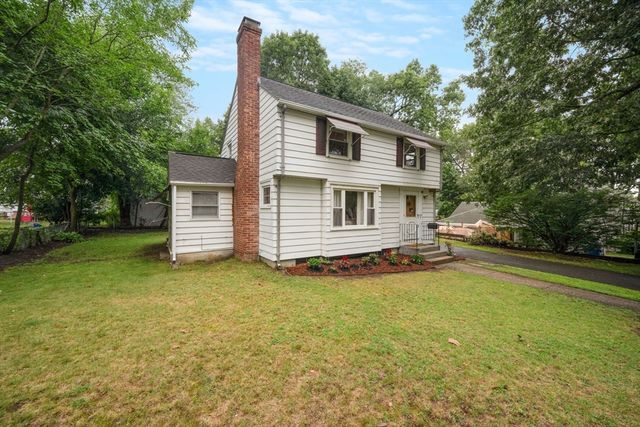 212 Emerson St, Springfield, MA 01118