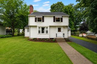 212 Emerson St, Springfield, MA 01118