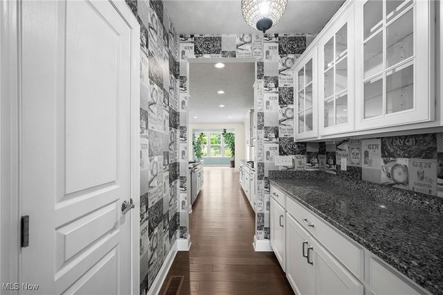 85 Brighton Drive, Aurora, OH 44202