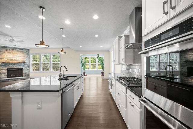 85 Brighton Drive, Aurora, OH 44202