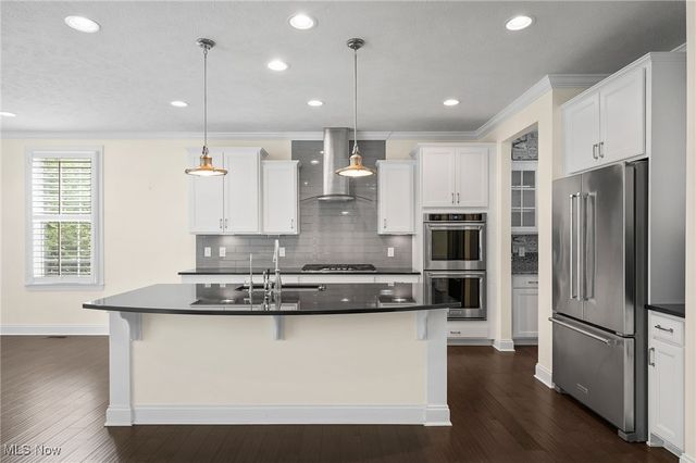 85 Brighton Drive, Aurora, OH 44202