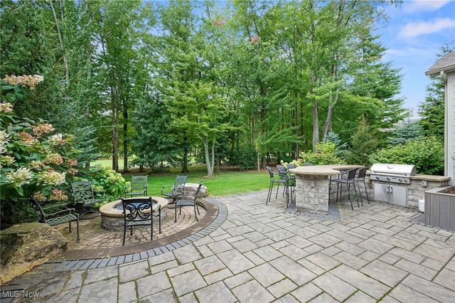 85 Brighton Drive, Aurora, OH 44202