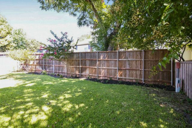 512 Coventry Drive, Grapevine, TX 76051