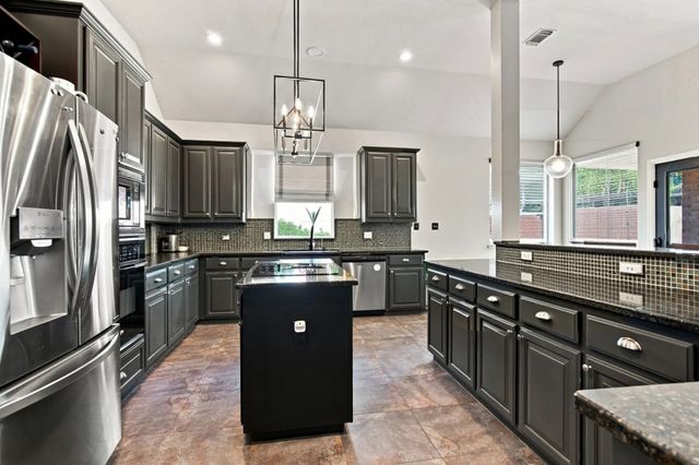 512 Coventry Drive, Grapevine, TX 76051