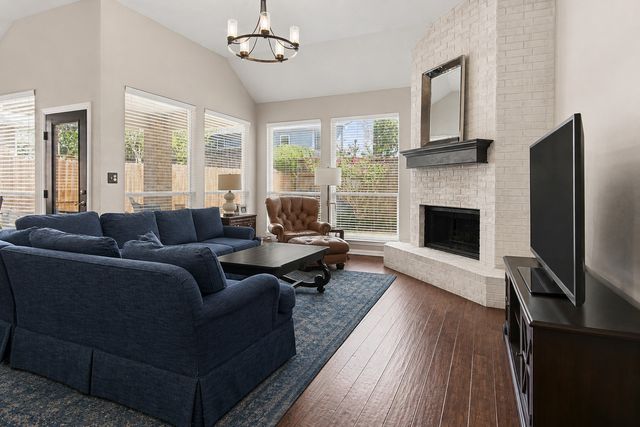512 Coventry Drive, Grapevine, TX 76051