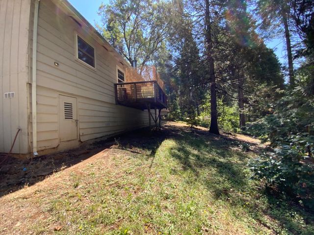 2682 Cresta Verde Dr, Camino, CA 95709