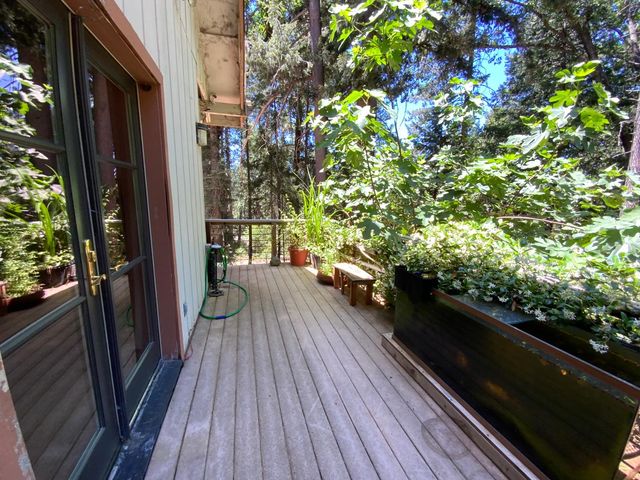 2682 Cresta Verde Dr, Camino, CA 95709