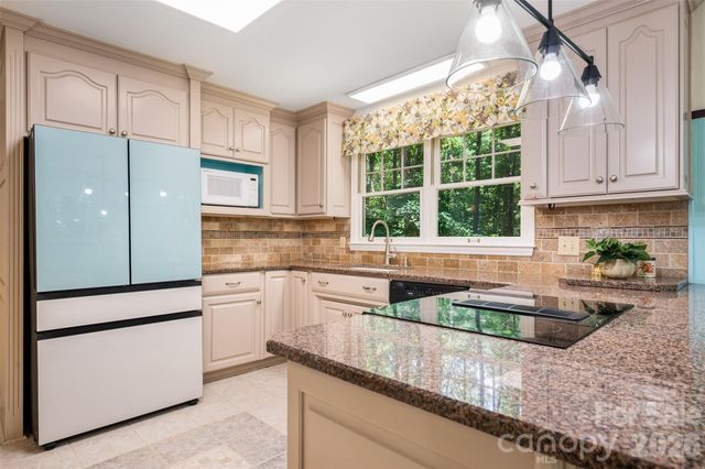 909 Woodland Forest Drive, Waxhaw, NC 28173