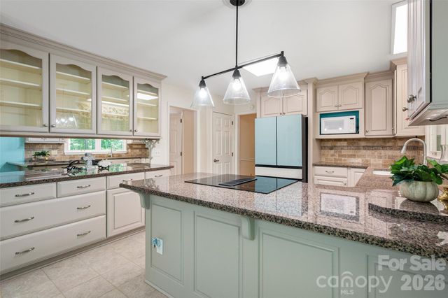 909 Woodland Forest Drive, Waxhaw, NC 28173
