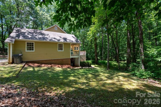909 Woodland Forest Drive, Waxhaw, NC 28173
