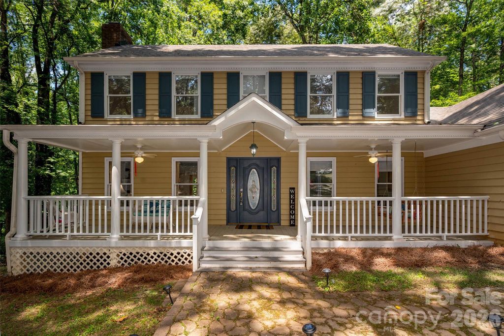 909 Woodland Forest Drive, Waxhaw, NC 28173
