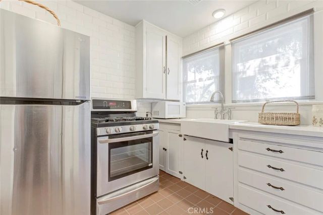 2400-2402 Merton Avenue, Los Angeles, CA 90041