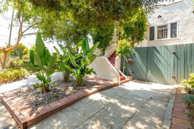 2400-2402 Merton Avenue, Los Angeles, CA 90041