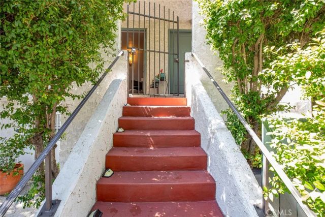 2400-2402 Merton Avenue, Los Angeles, CA 90041