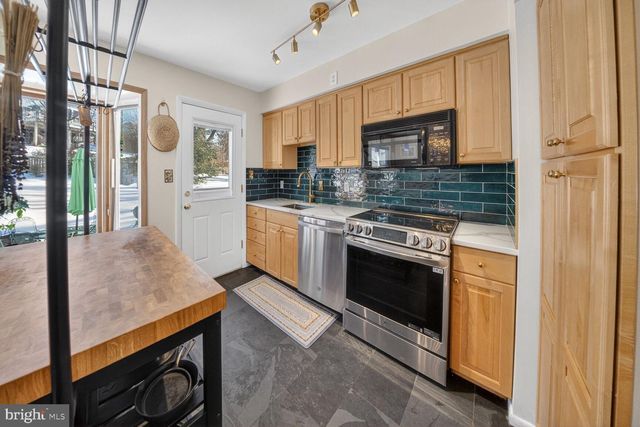 14205 PARKVALE RD, Rockville, MD 20853