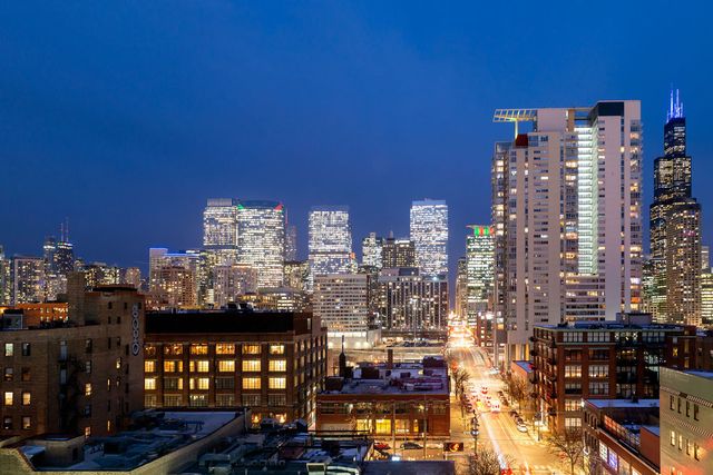 900 W Washington Boulevard 802, Chicago, IL 60607