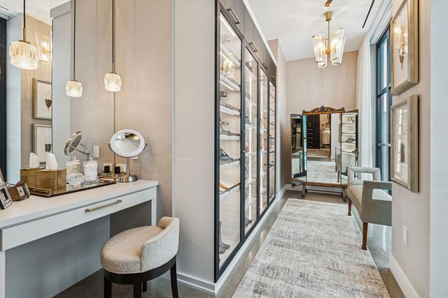 900 W Washington Boulevard 802, Chicago, IL 60607