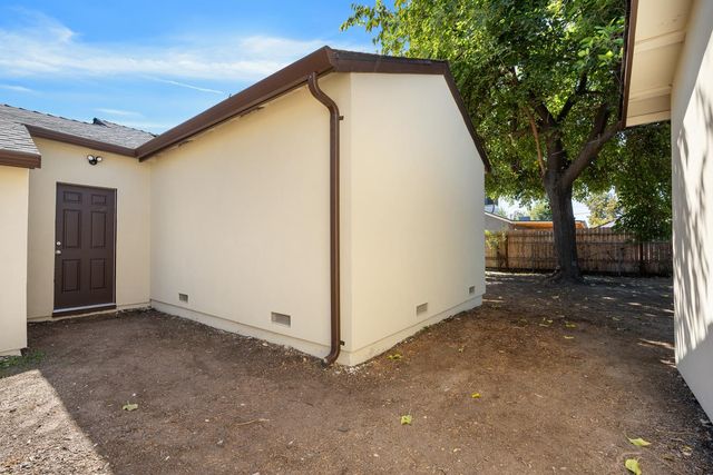 2345 Hackberry St, Stockton, CA 95205