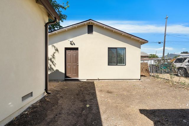 2345 Hackberry St, Stockton, CA 95205