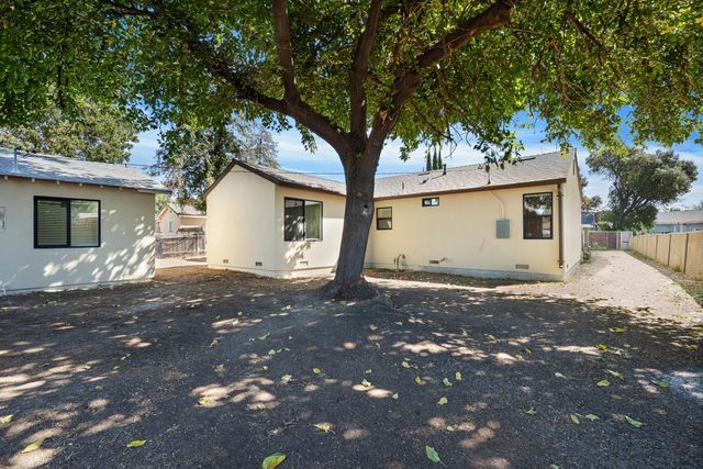 2345 Hackberry St, Stockton, CA 95205