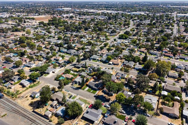 2345 Hackberry St, Stockton, CA 95205