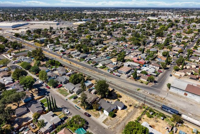 2345 Hackberry St, Stockton, CA 95205