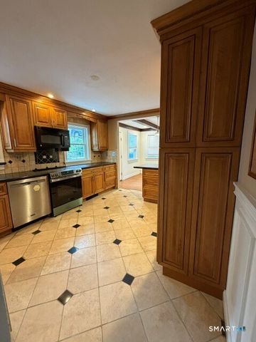 157 Samp Mortar Drive, Fairfield, CT 06824
