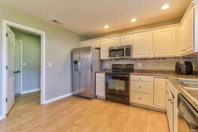 10147 Anchor Way, Evansville, IN 47725