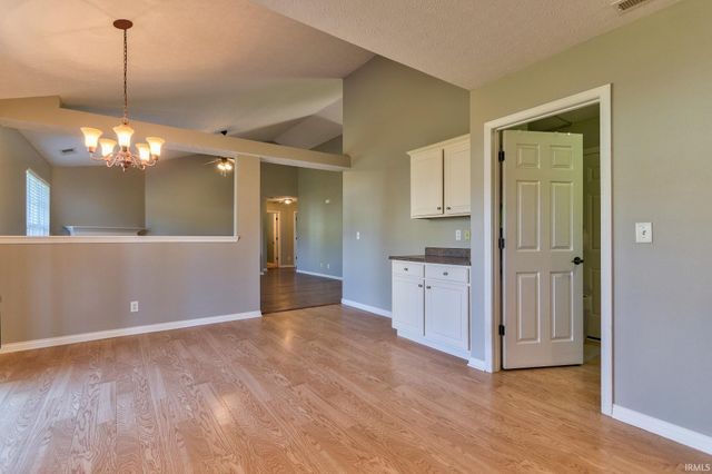 10147 Anchor Way, Evansville, IN 47725