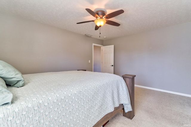 10147 Anchor Way, Evansville, IN 47725