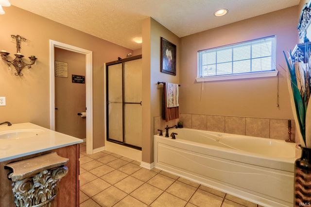 10147 Anchor Way, Evansville, IN 47725