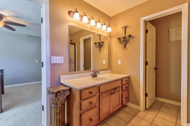 10147 Anchor Way, Evansville, IN 47725