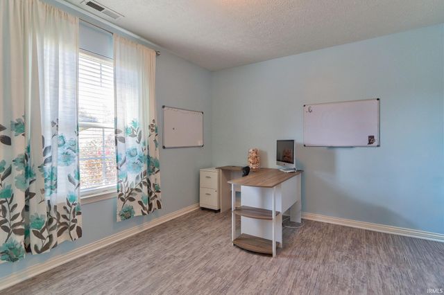 10147 Anchor Way, Evansville, IN 47725