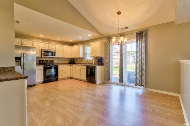 10147 Anchor Way, Evansville, IN 47725