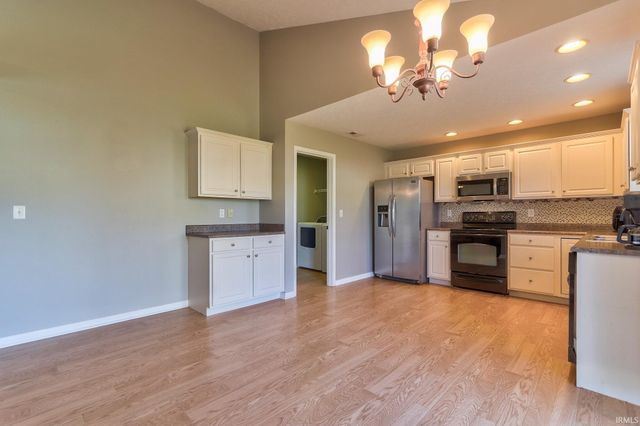 10147 Anchor Way, Evansville, IN 47725