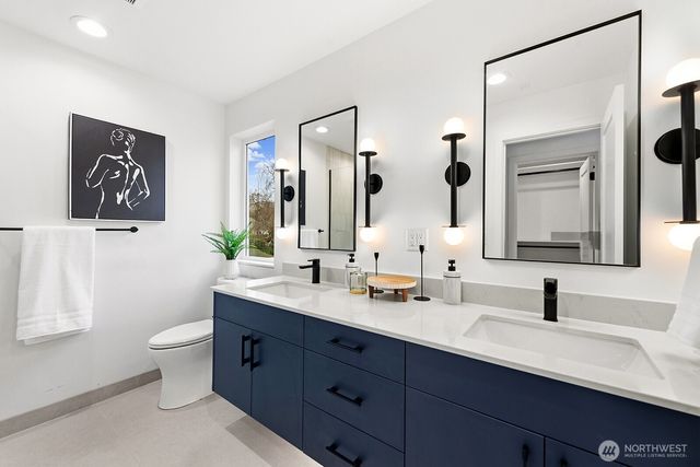 3218 47th Avenue SW, Seattle, WA 98116