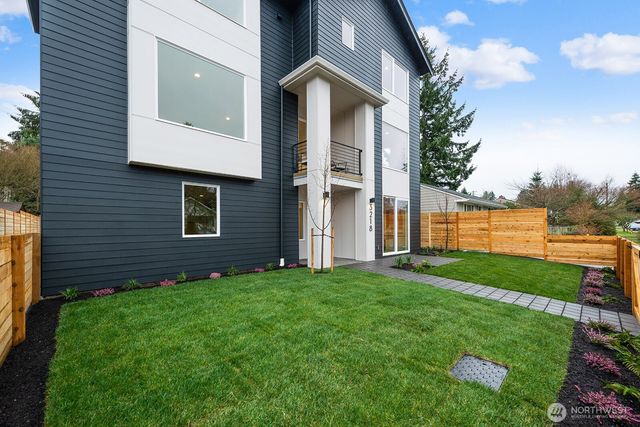 3218 47th Avenue SW, Seattle, WA 98116
