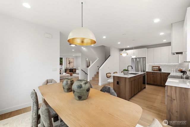 3218 47th Avenue SW, Seattle, WA 98116