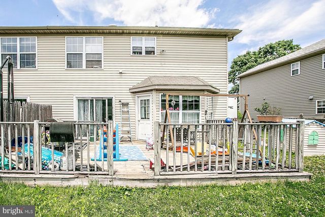 1107 SCHOOL HOUSE LN, Quakertown, PA 18951