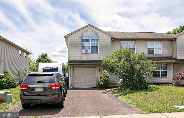 1107 SCHOOL HOUSE LN, Quakertown, PA 18951