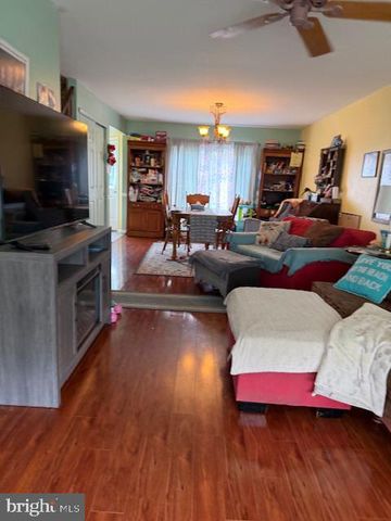 1107 SCHOOL HOUSE LN, Quakertown, PA 18951