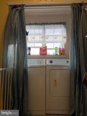 1107 SCHOOL HOUSE LN, Quakertown, PA 18951