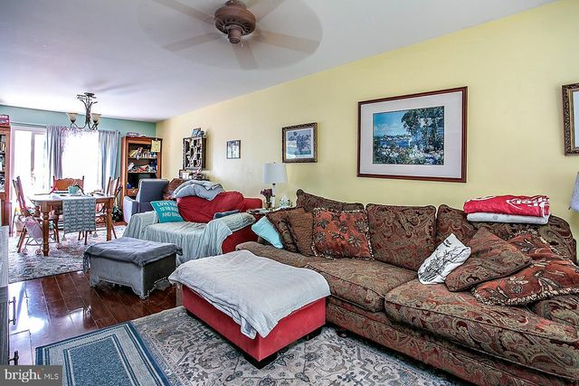 1107 SCHOOL HOUSE LN, Quakertown, PA 18951