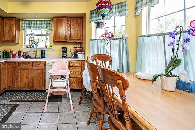 1107 SCHOOL HOUSE LN, Quakertown, PA 18951