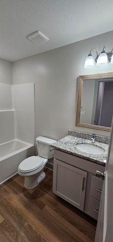 5192 N Toben Dr., Bel Aire, KS 67226