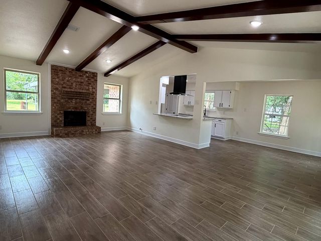 748 County Road 296d, Alvin, TX 77511