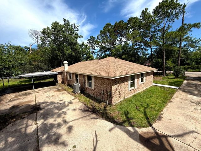 748 County Road 296d, Alvin, TX 77511