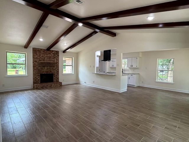 748 County Road 296d, Alvin, TX 77511