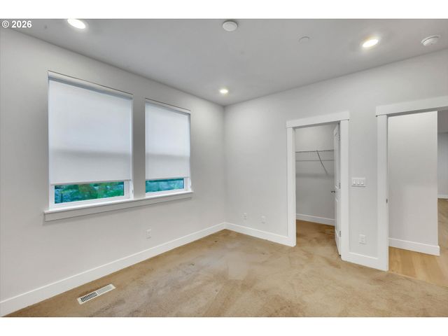 16646 Sw TOWNSVILLE St, Portland, OR 97224