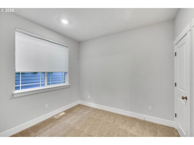 16646 Sw TOWNSVILLE St, Portland, OR 97224